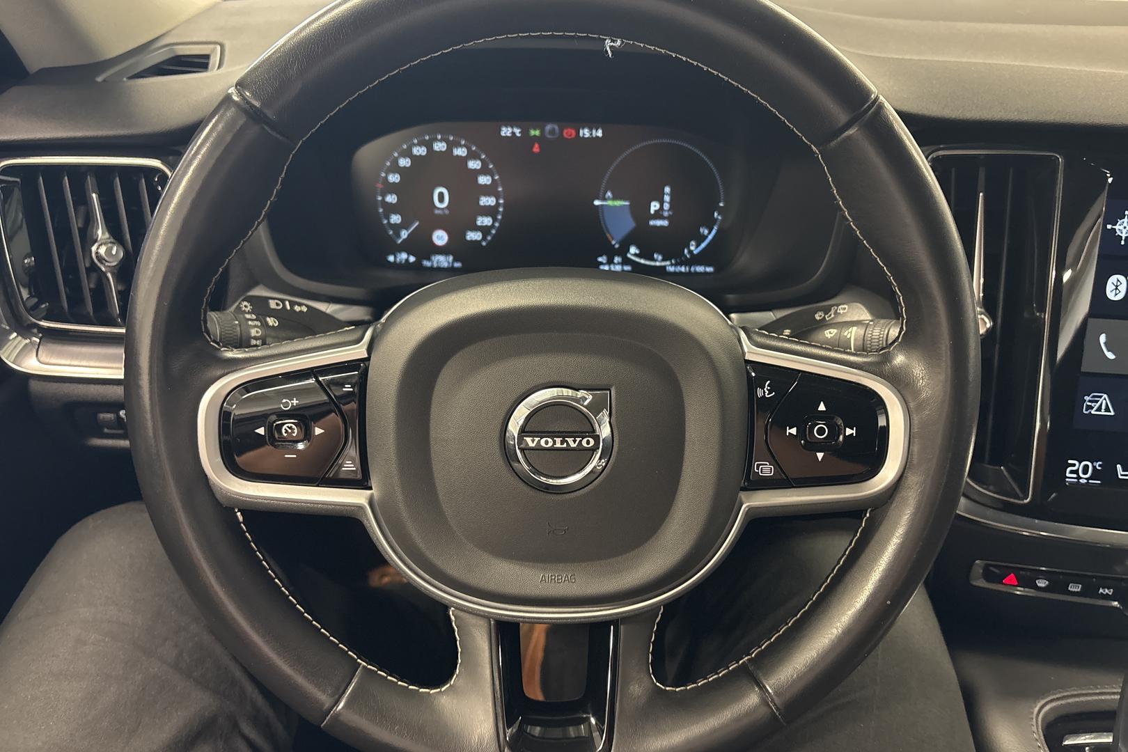 VOLVO V60 2020