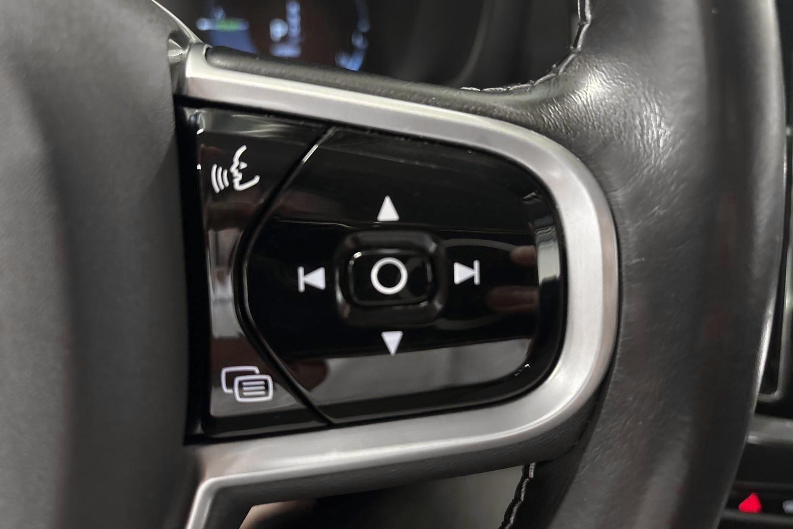 VOLVO V60 2020