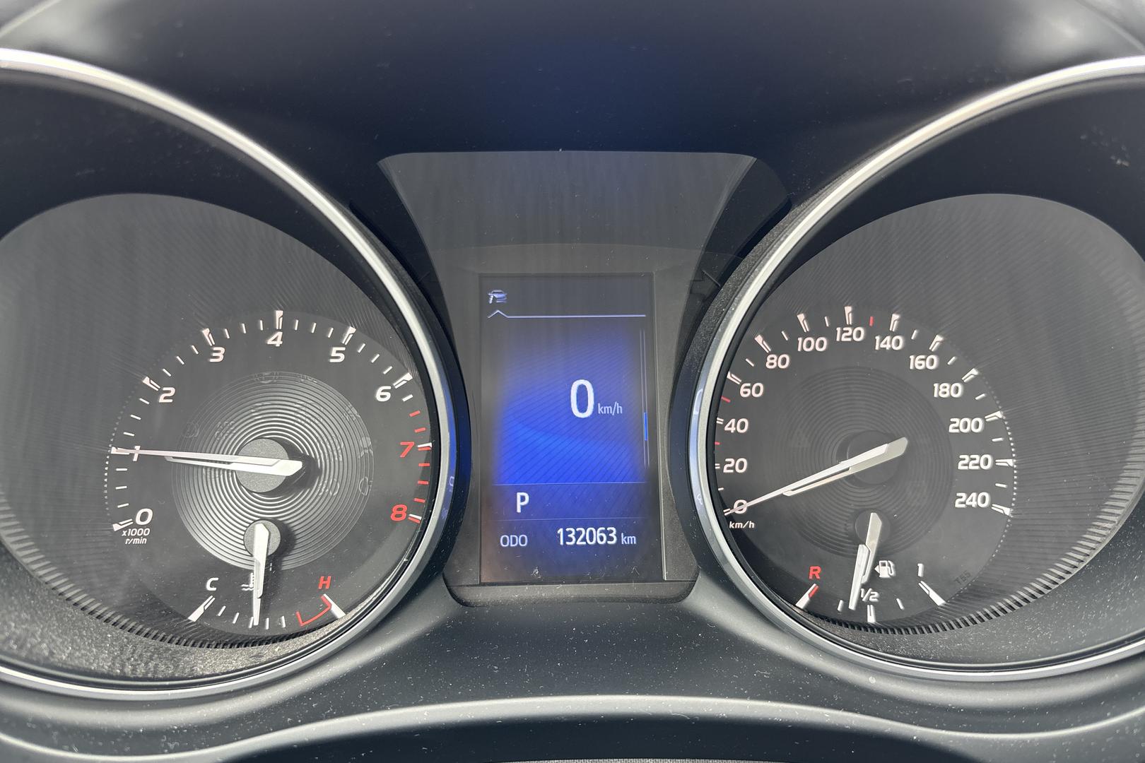TOYOTA AVENSIS 2017