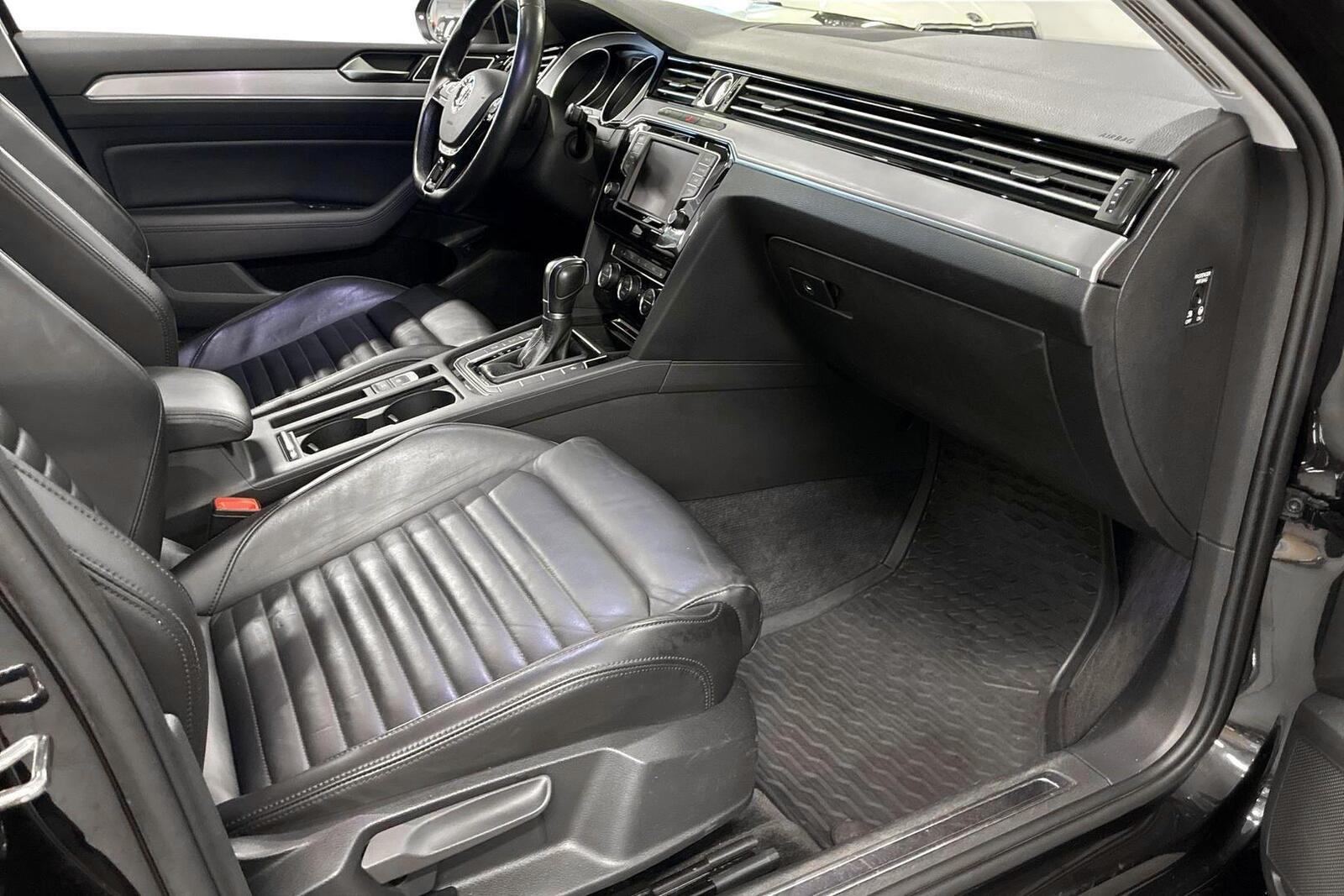 VOLKSWAGEN Passat 2016
