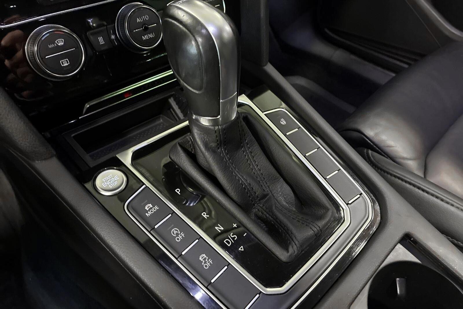 VOLKSWAGEN Passat 2016