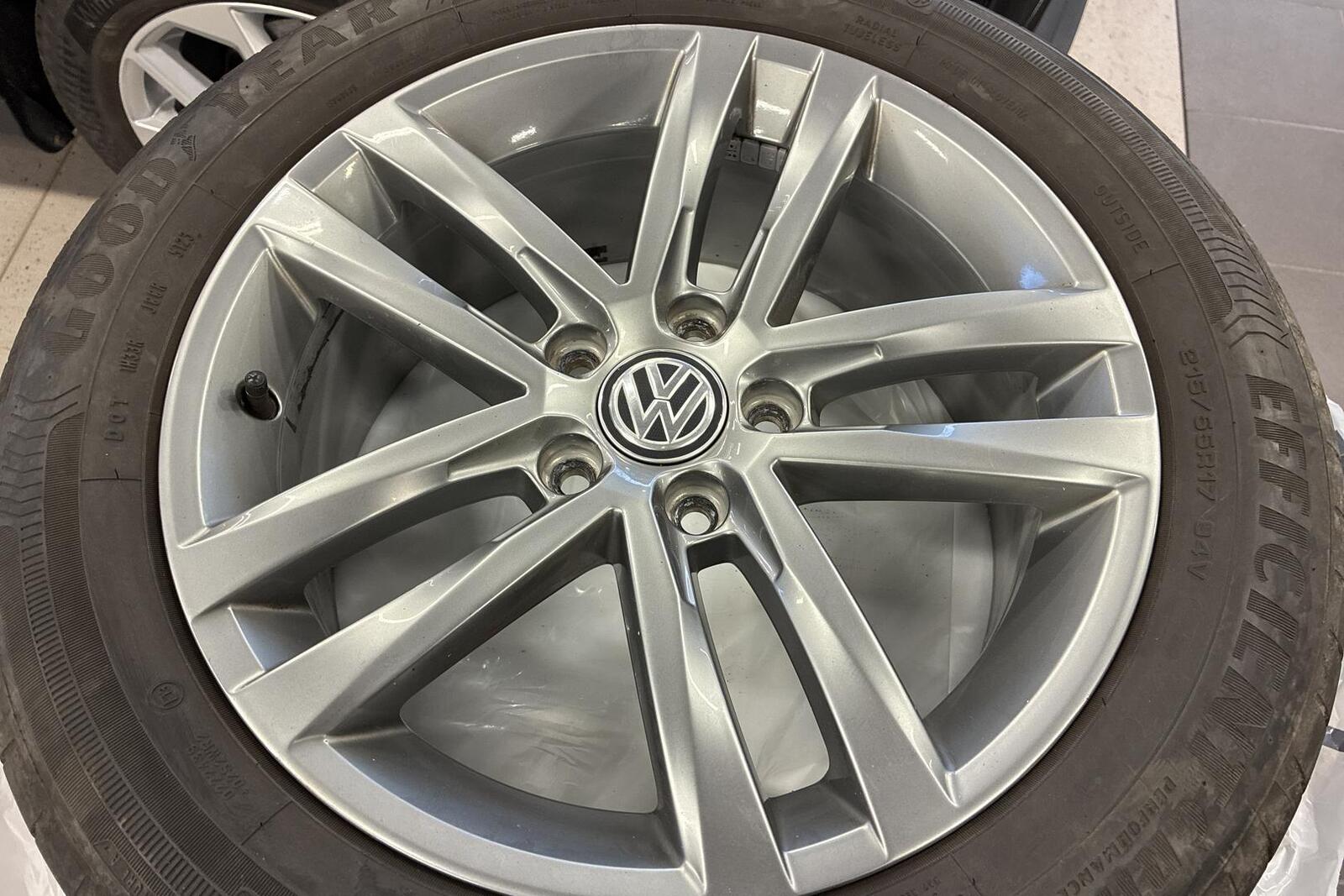 VOLKSWAGEN Passat 2016