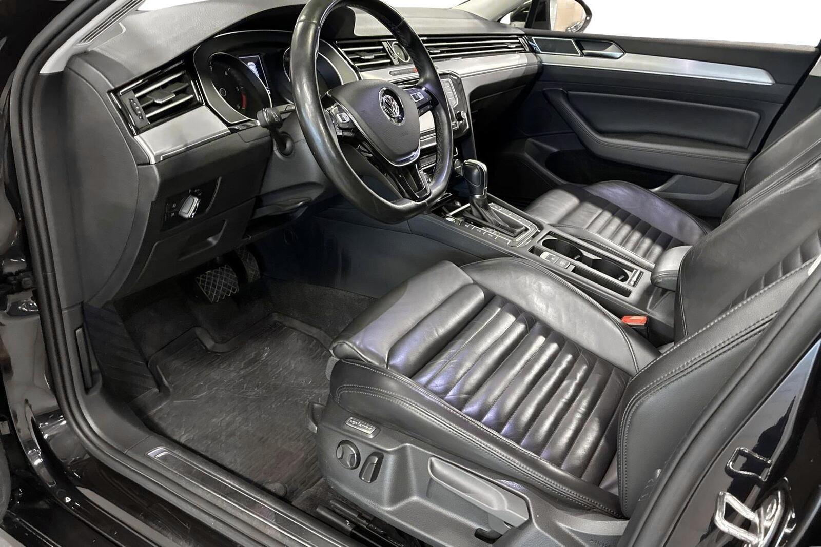 VOLKSWAGEN Passat 2016