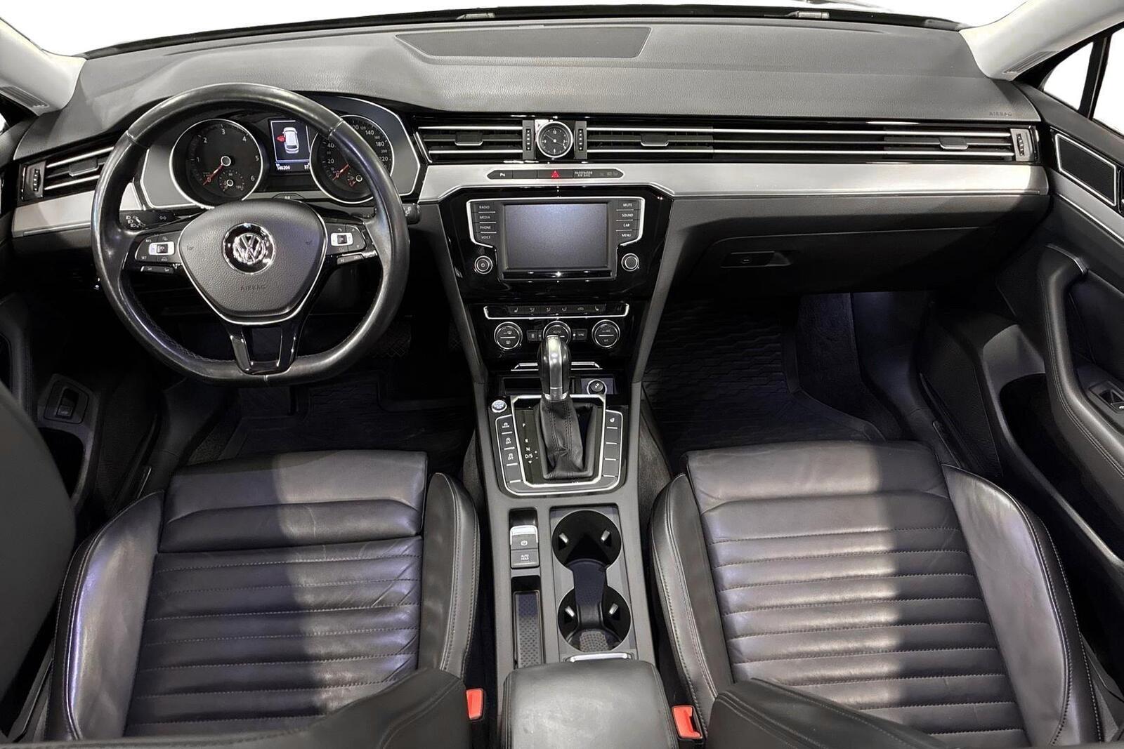 VOLKSWAGEN Passat 2016