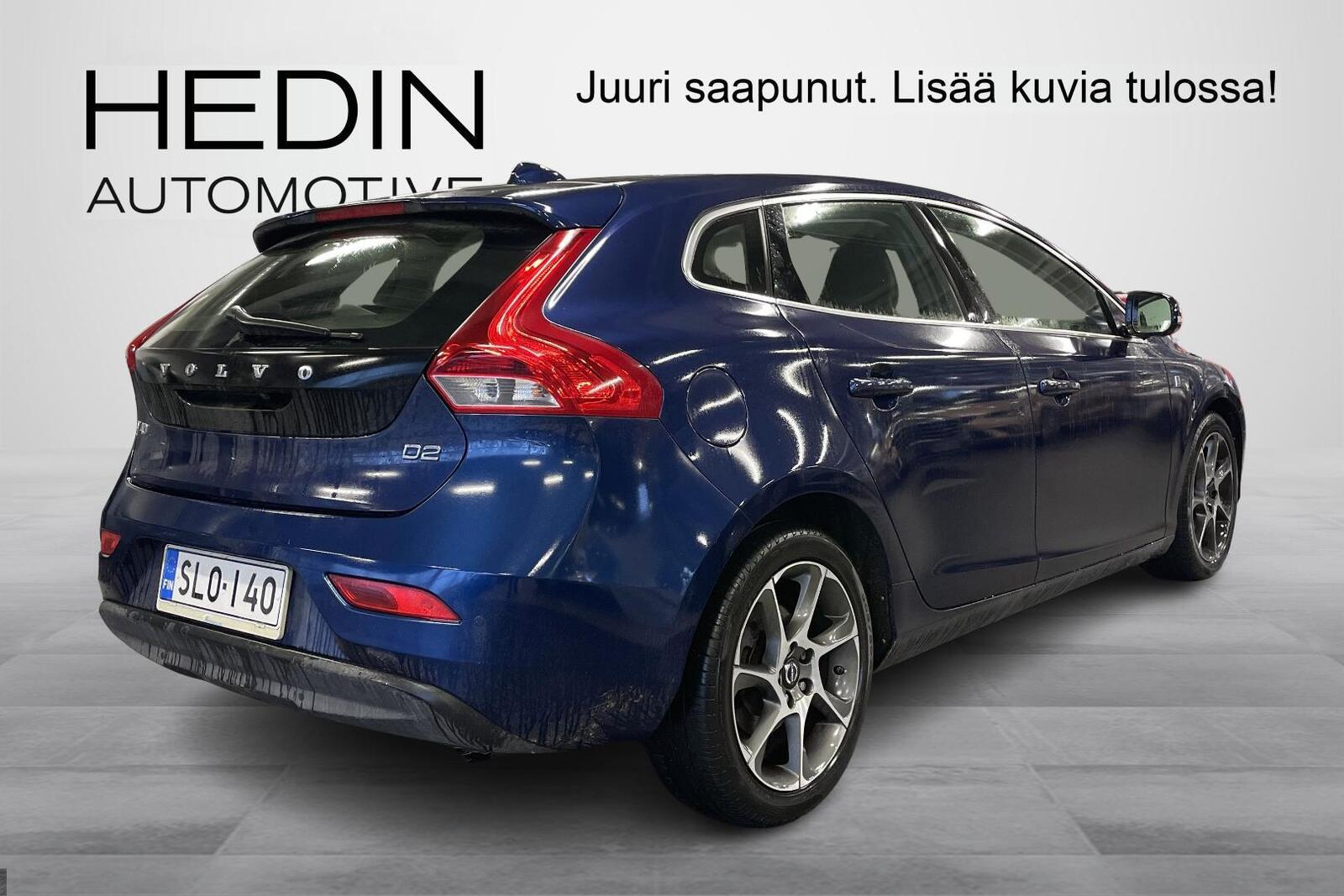 VOLVO V40 2014