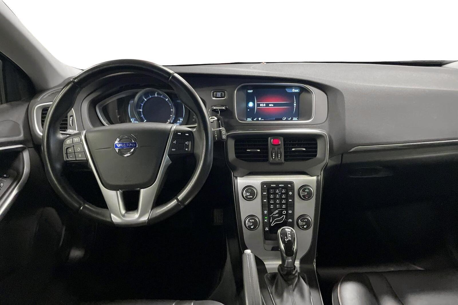 VOLVO V40 2014