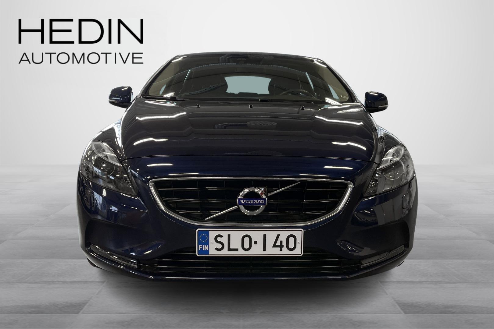 VOLVO V40 2014