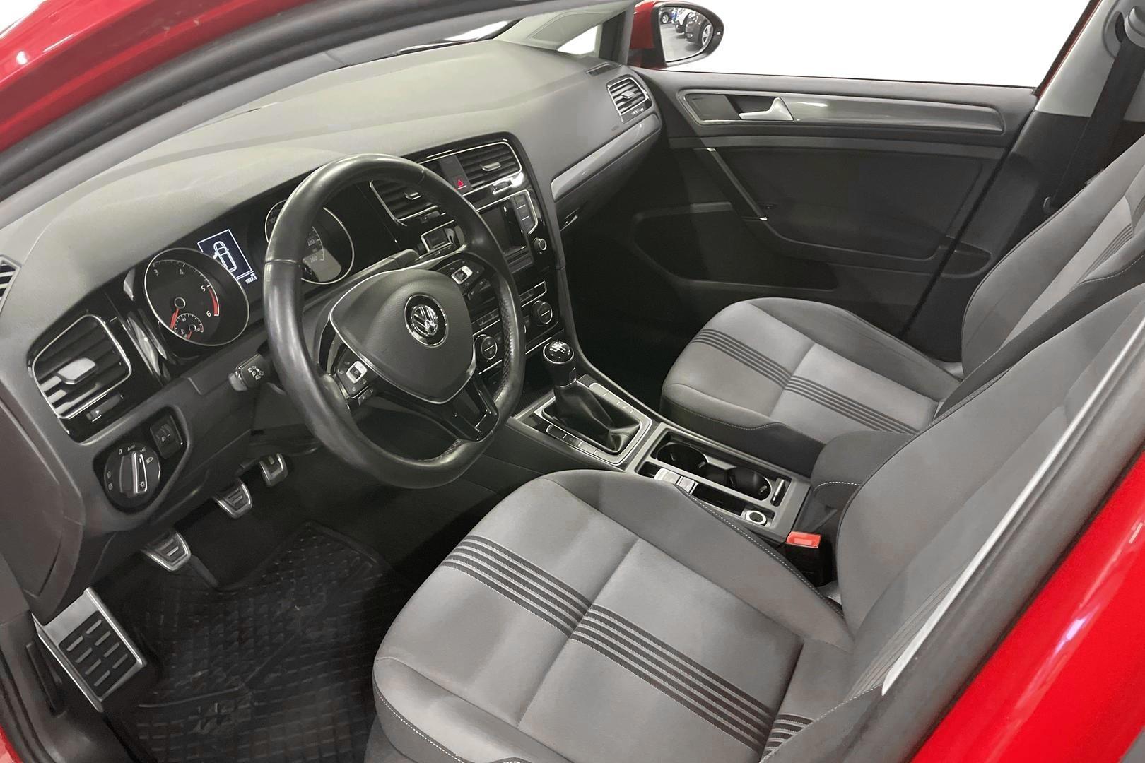 VOLKSWAGEN GOLF 2016