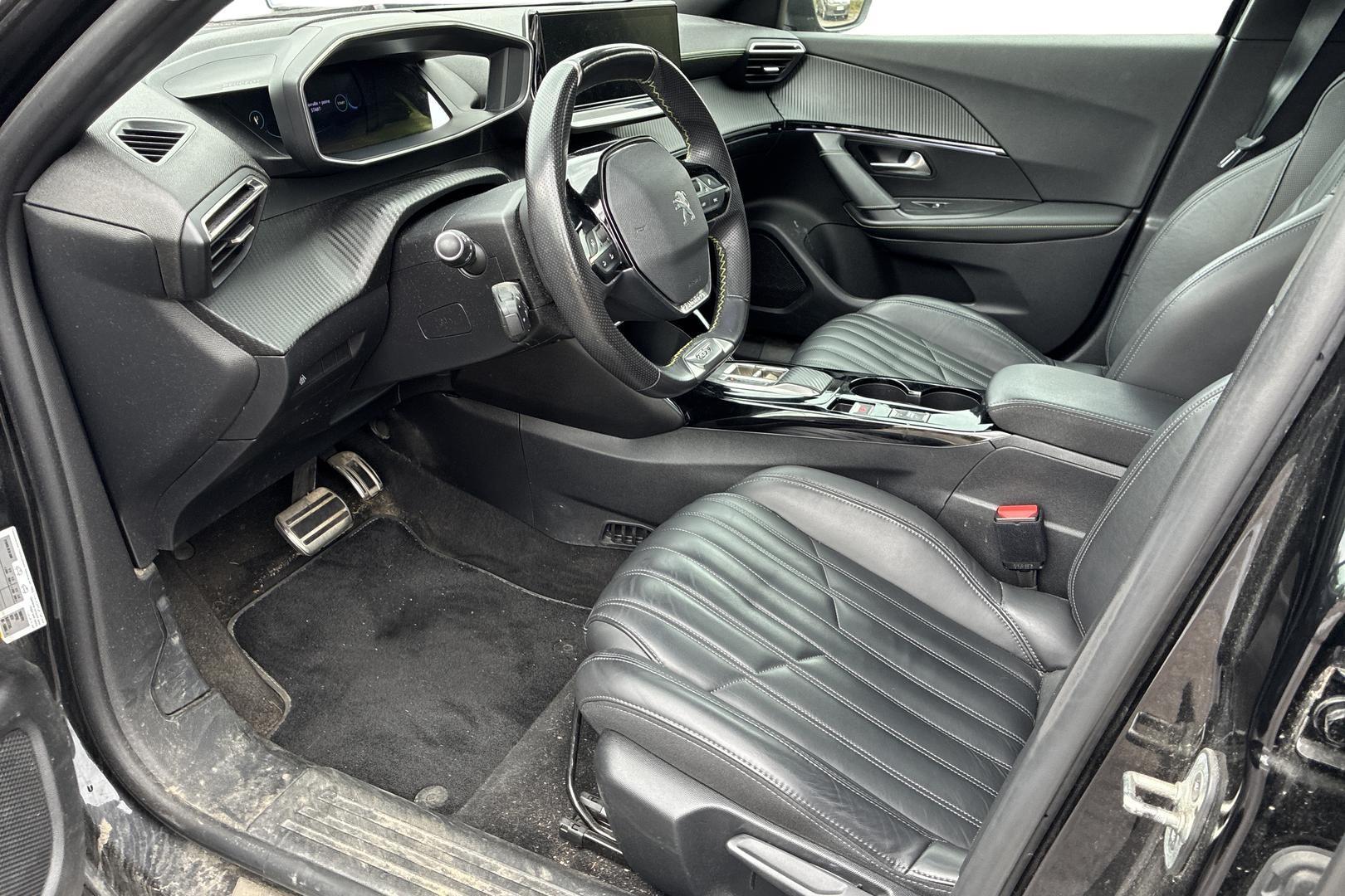 Peugeot e-2008 2022