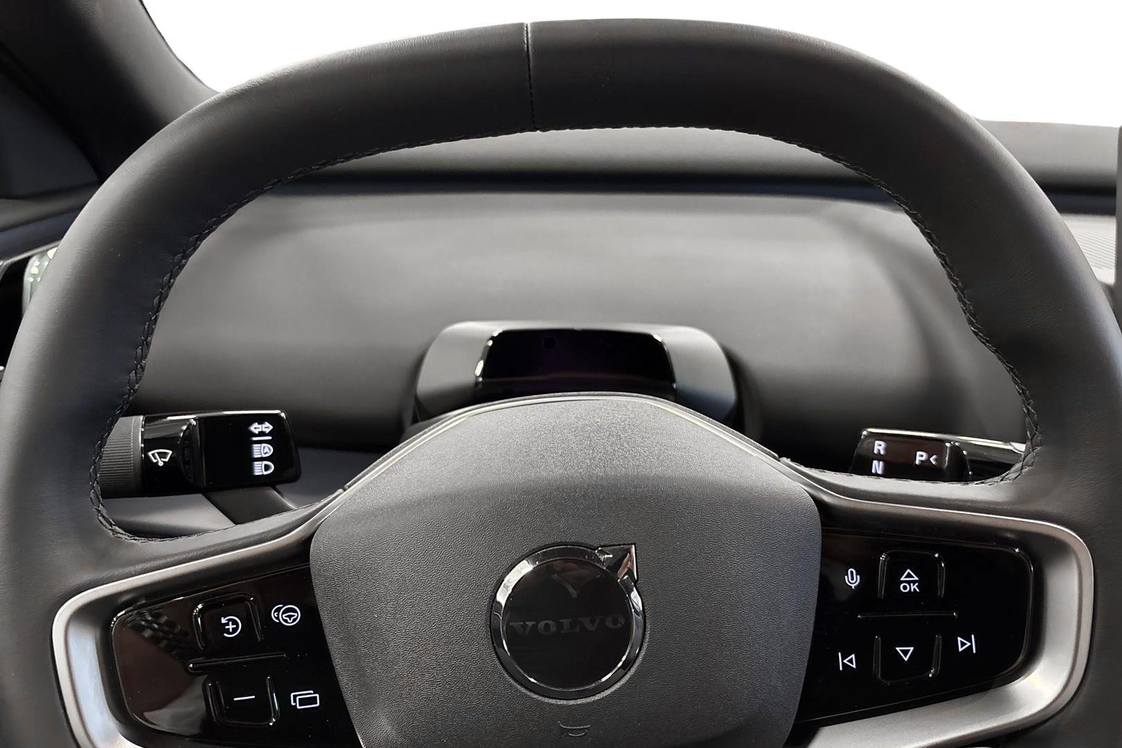 VOLVO EX30 2025
