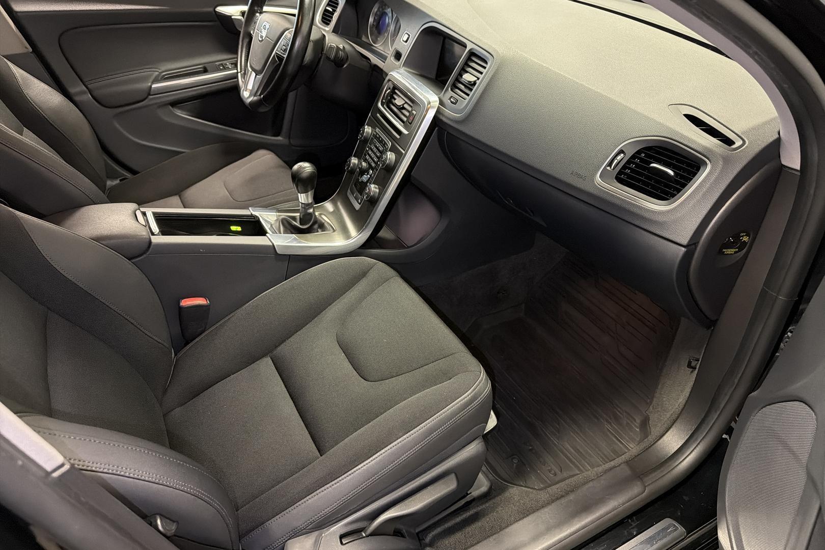 VOLVO S60 2012