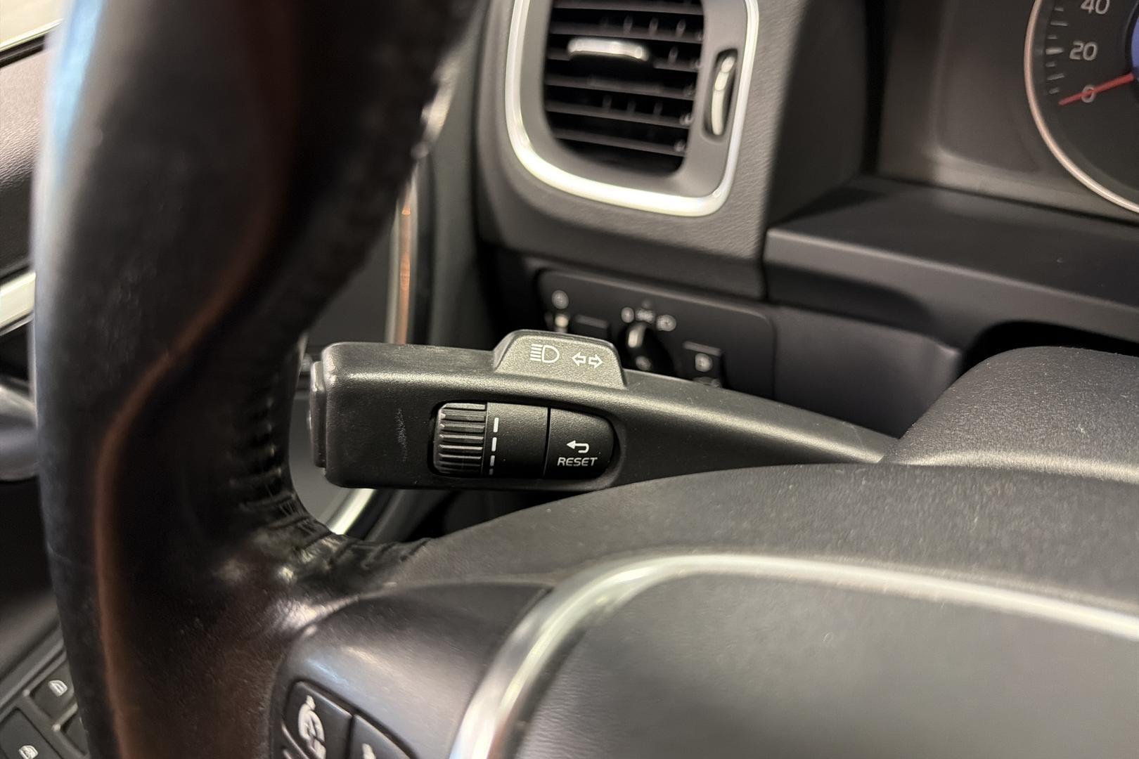 VOLVO S60 2012
