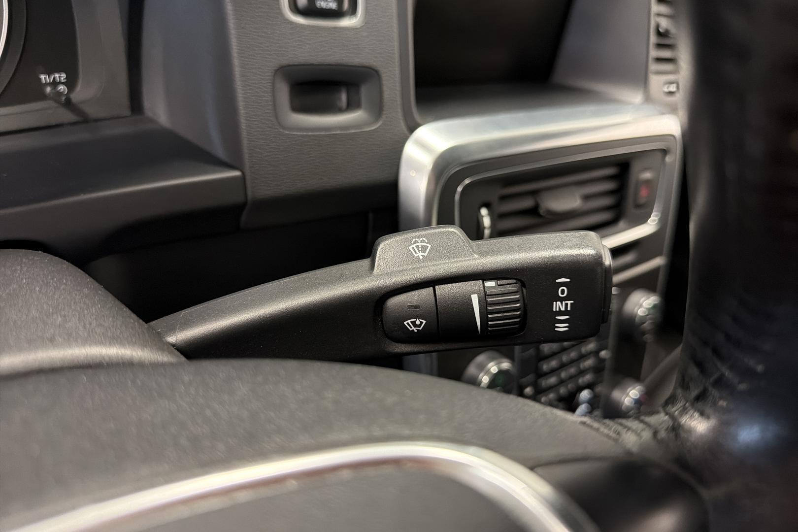 VOLVO S60 2012