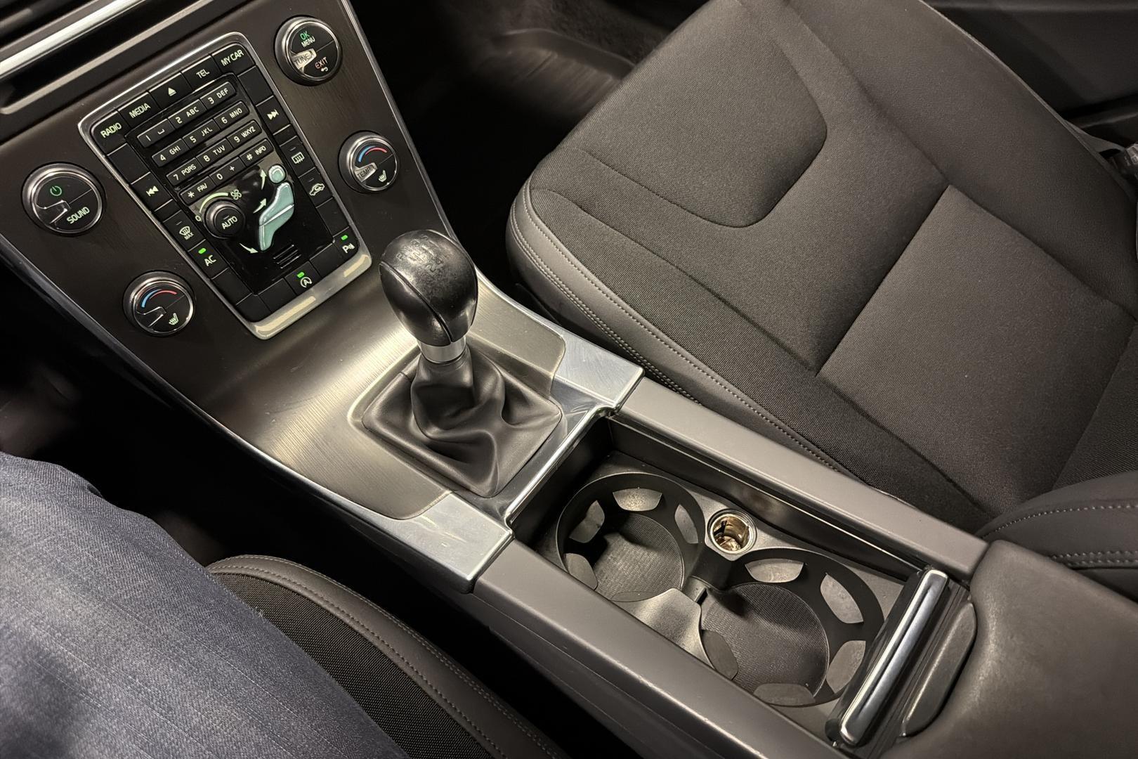 VOLVO S60 2012