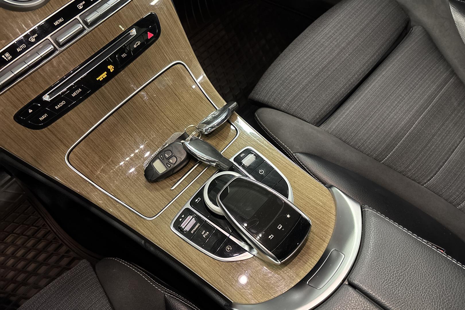 MERCEDES-BENZ C 2016