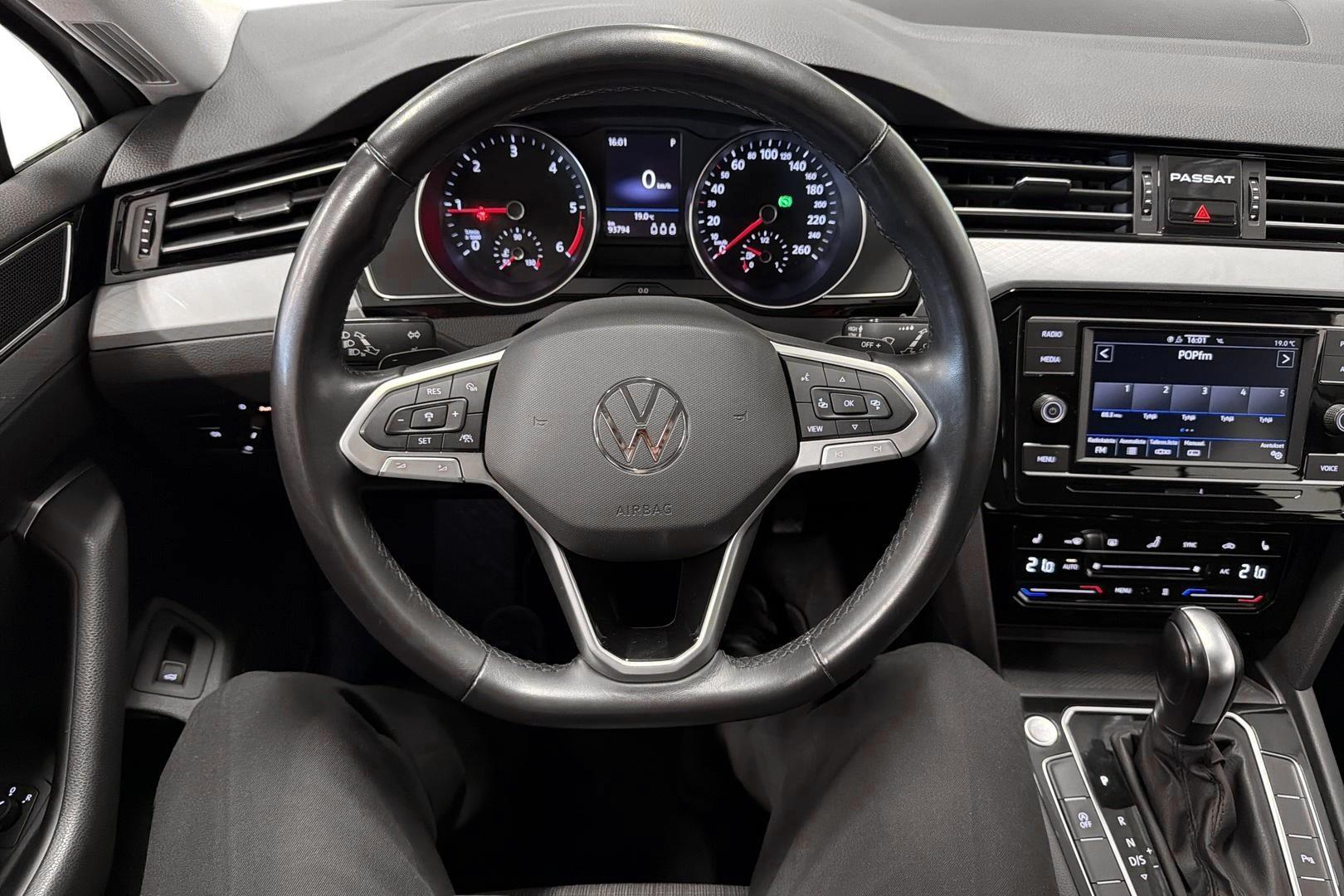 Volkswagen Passat 2022