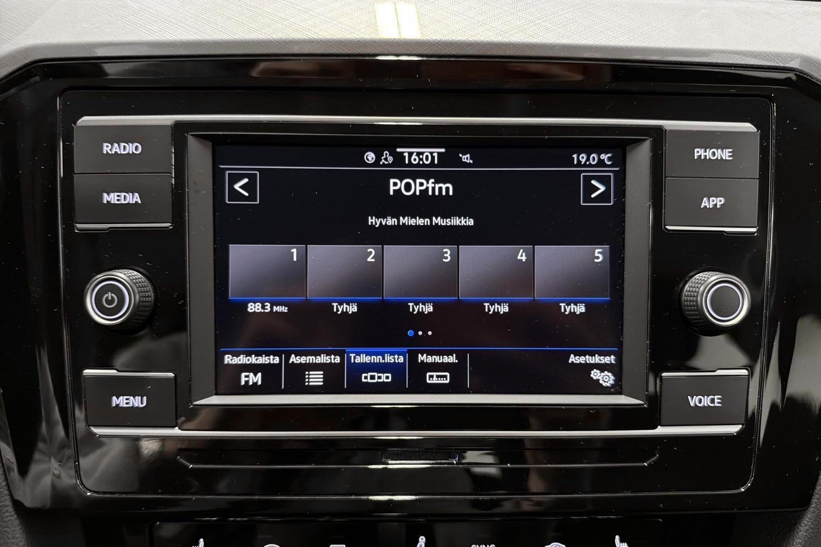 Volkswagen Passat 2022