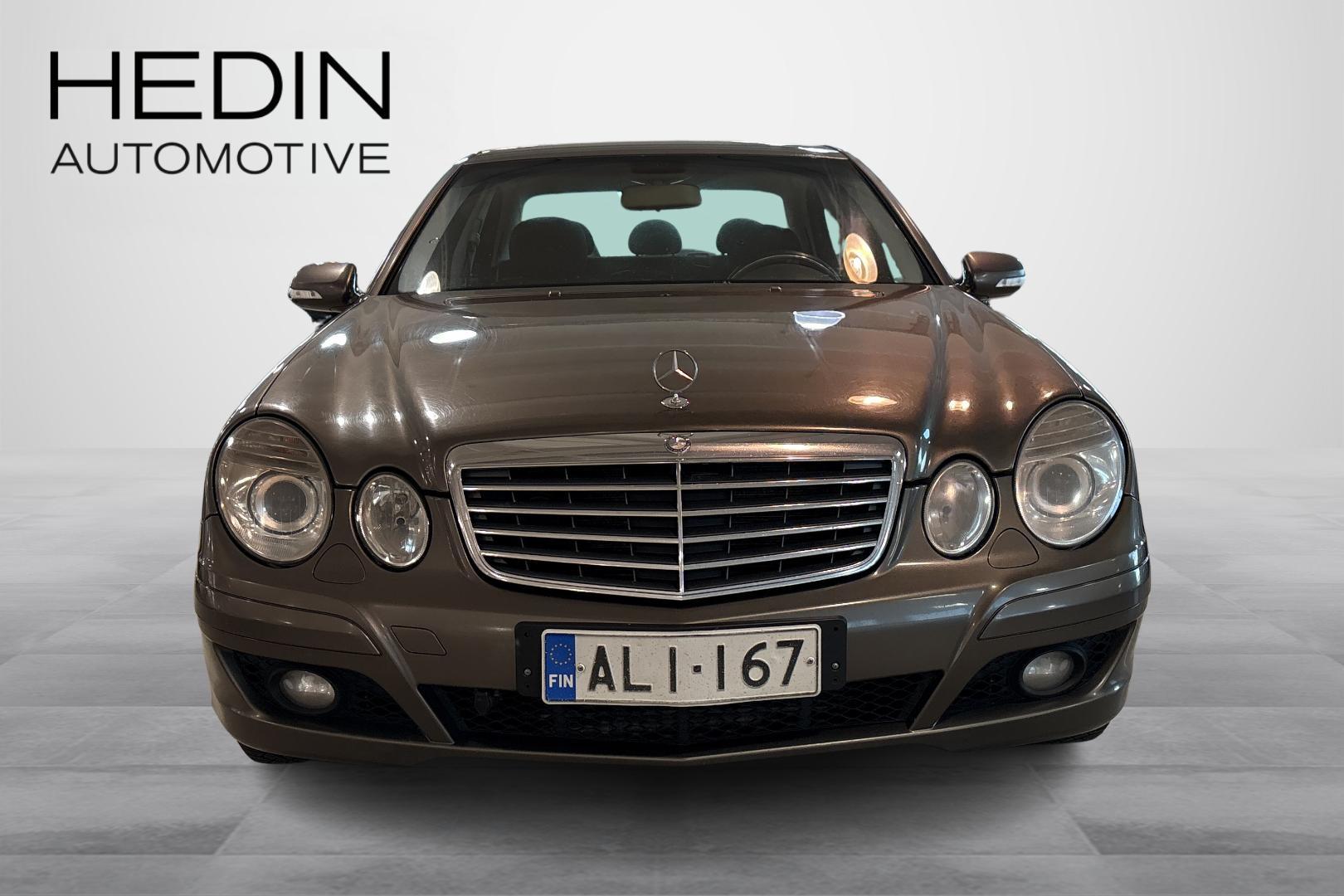 MERCEDES-BENZ E 2006