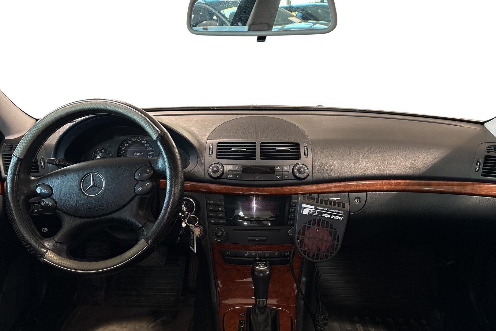 MERCEDES-BENZ E 2006