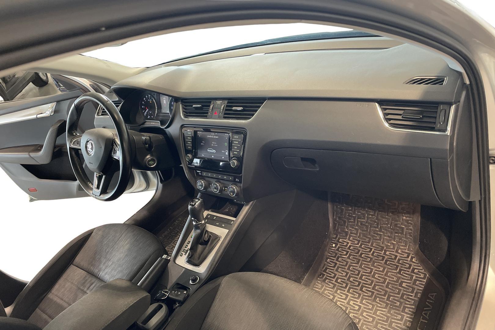 SKODA OCTAVIA 2016
