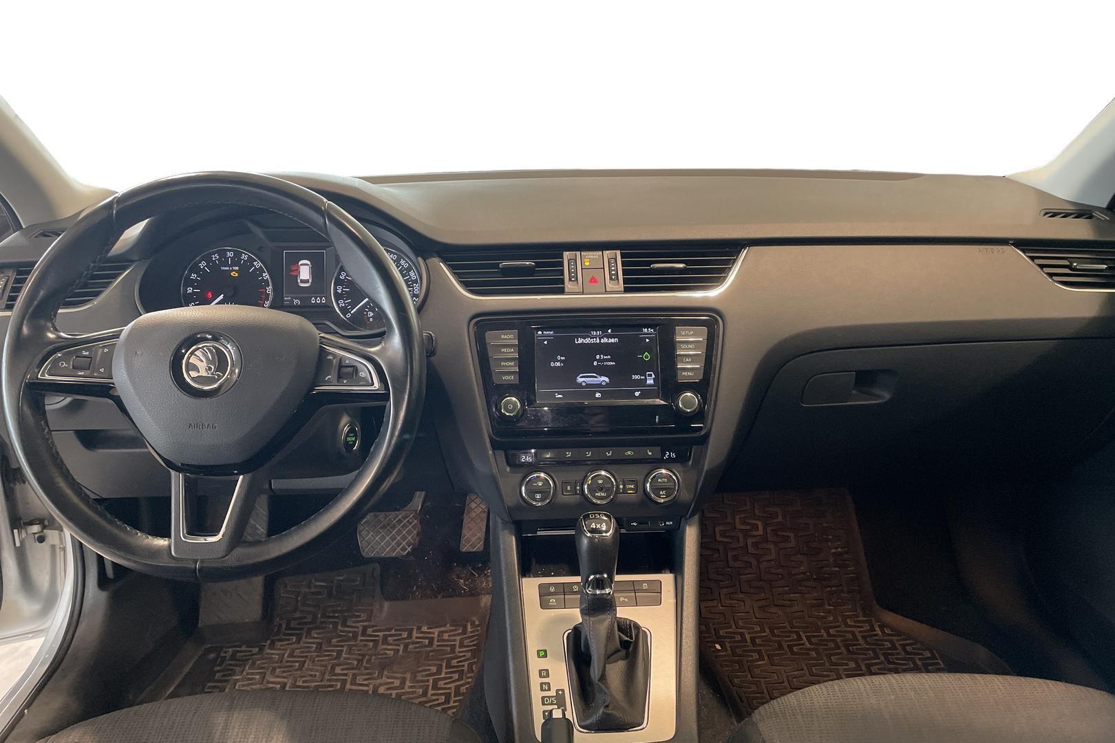 SKODA OCTAVIA 2016
