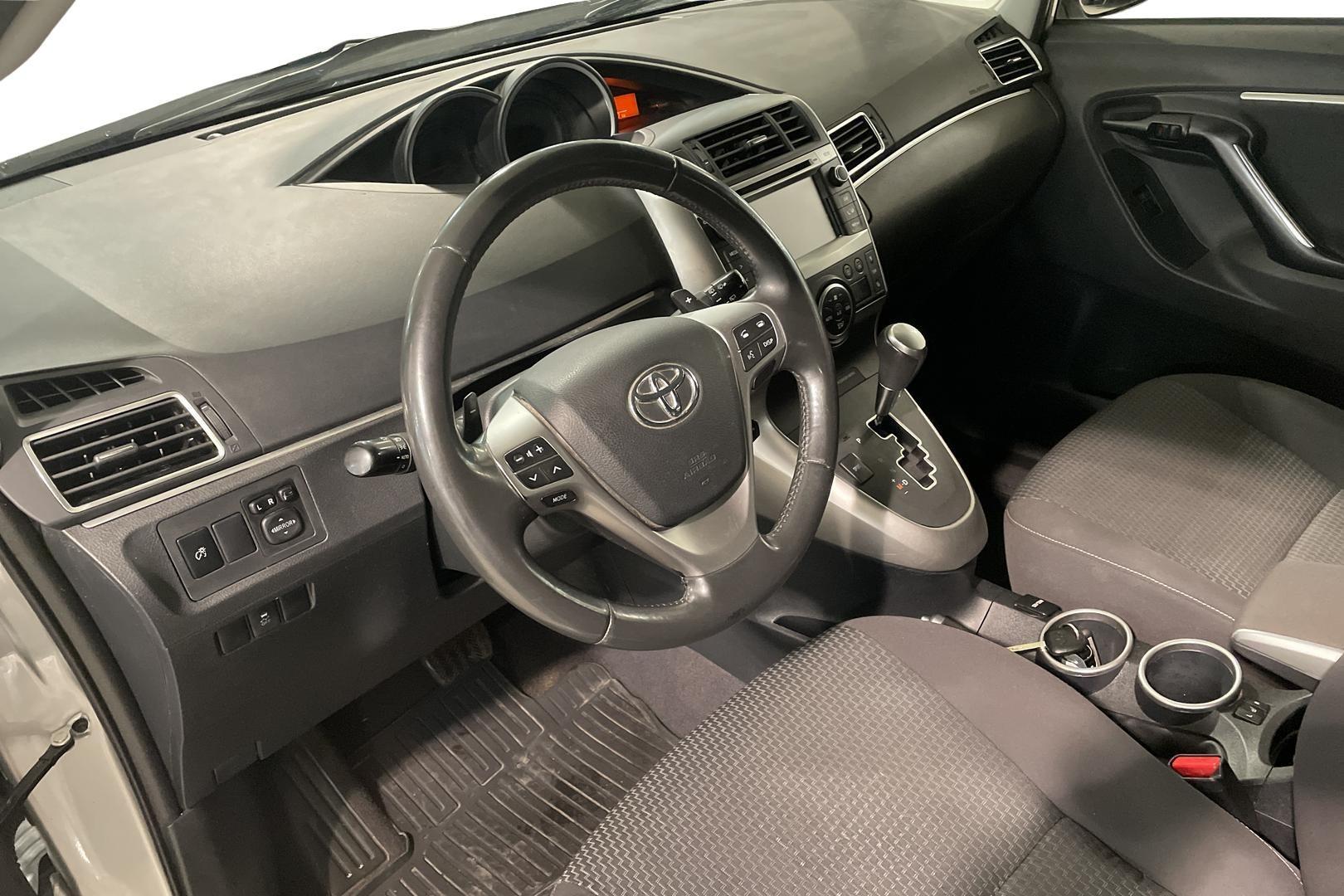Toyota Verso 2015