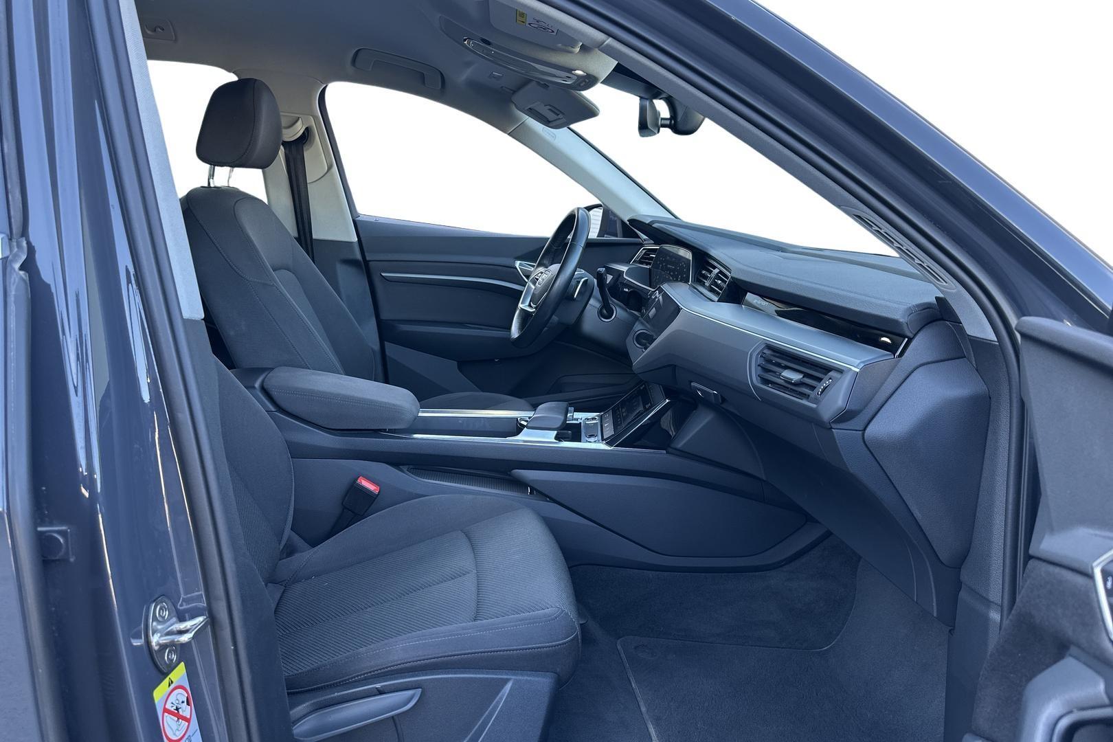 AUDI Q8 e-tron 2023