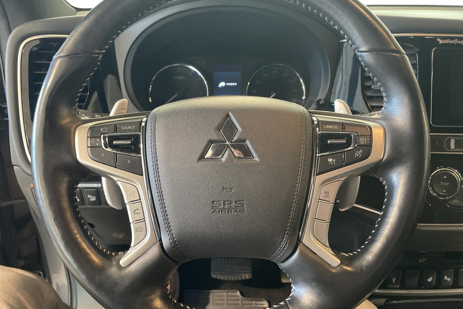 Mitsubishi Outlander PHEV 17