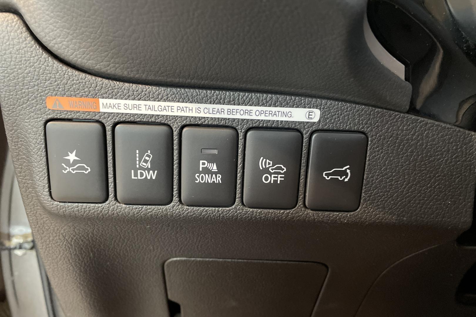 Mitsubishi Outlander PHEV 18