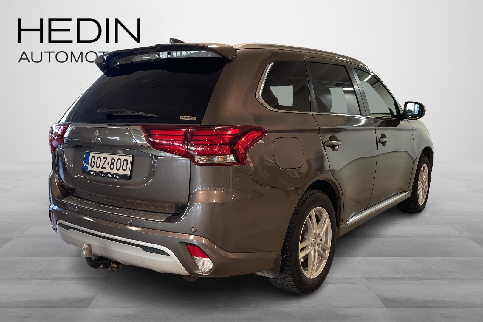 Mitsubishi Outlander PHEV 3