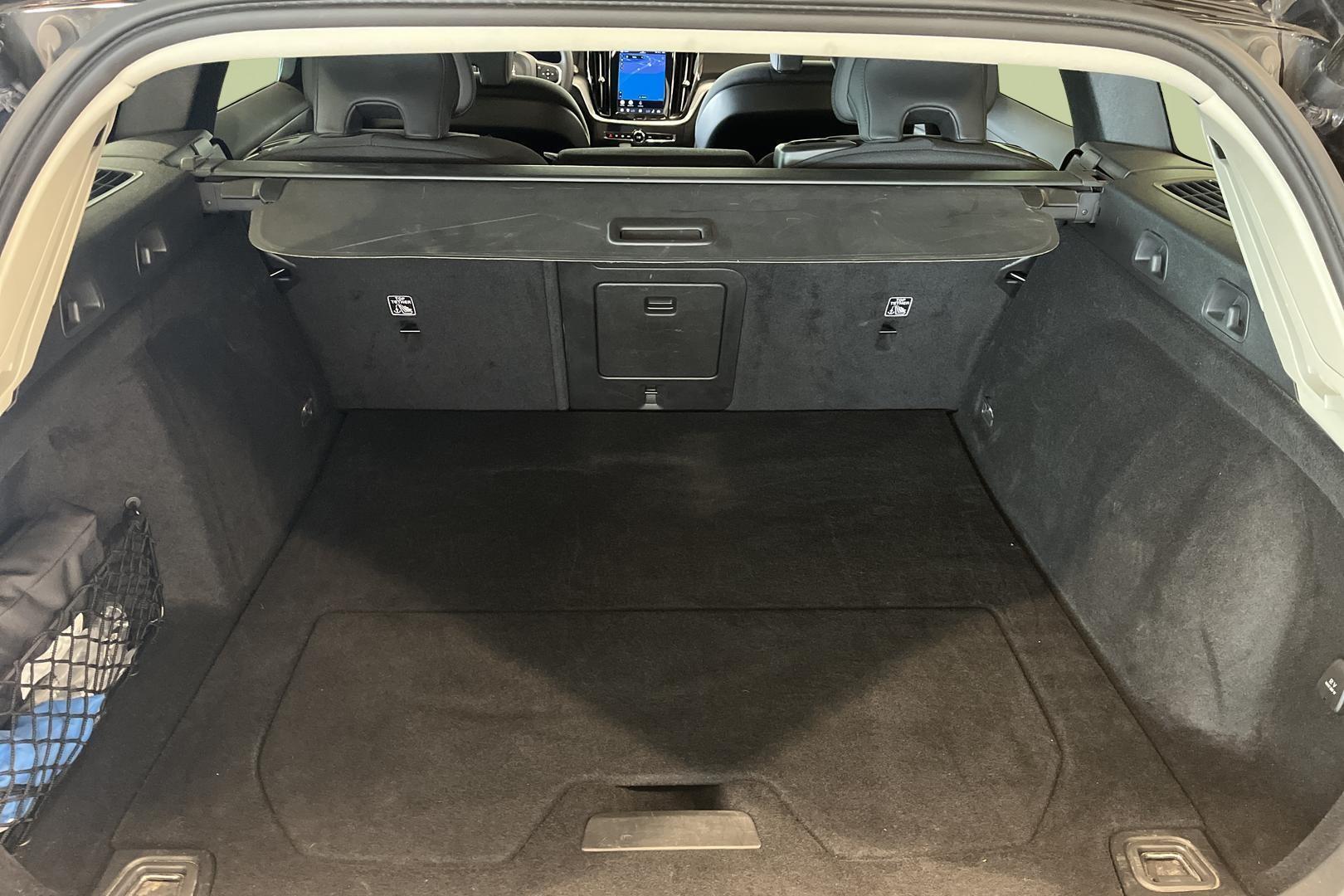VOLVO V60 2022