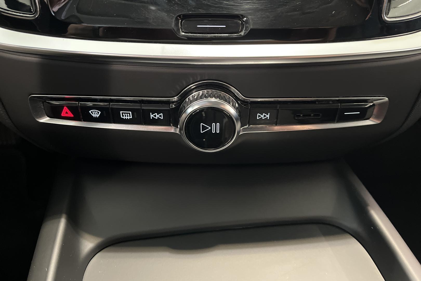 VOLVO V60 2022
