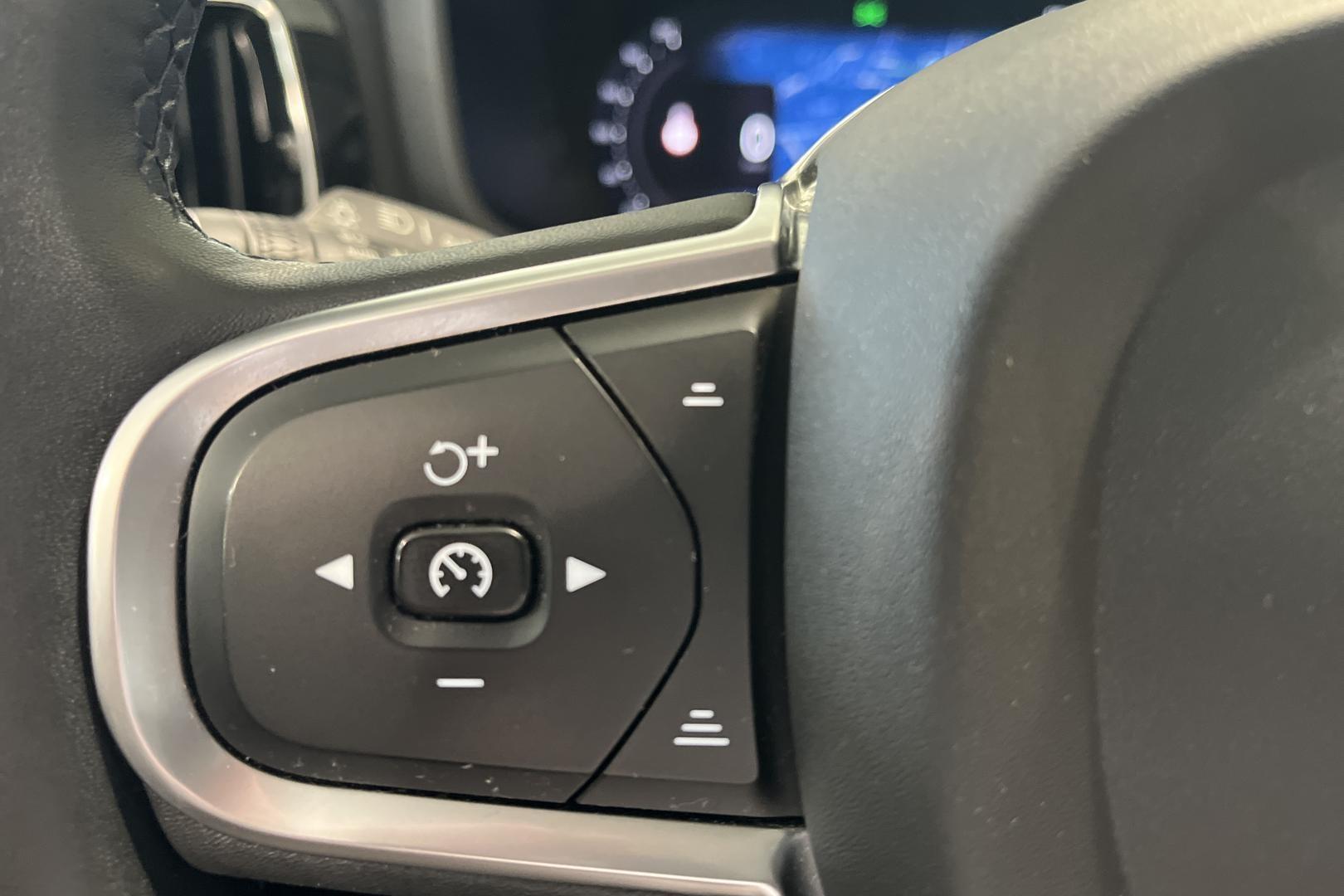 VOLVO V60 2022