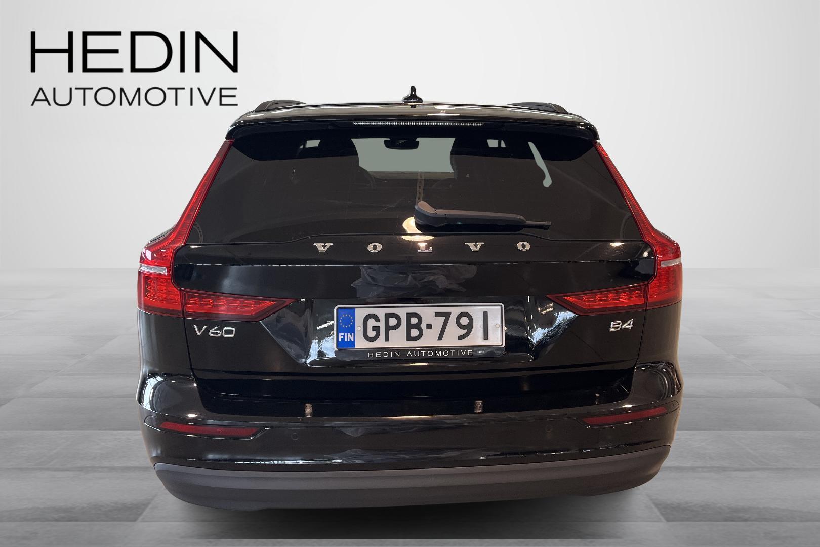 VOLVO V60 2022