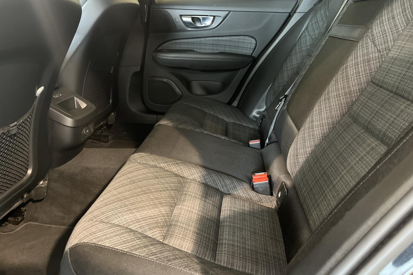 VOLVO V60 2022