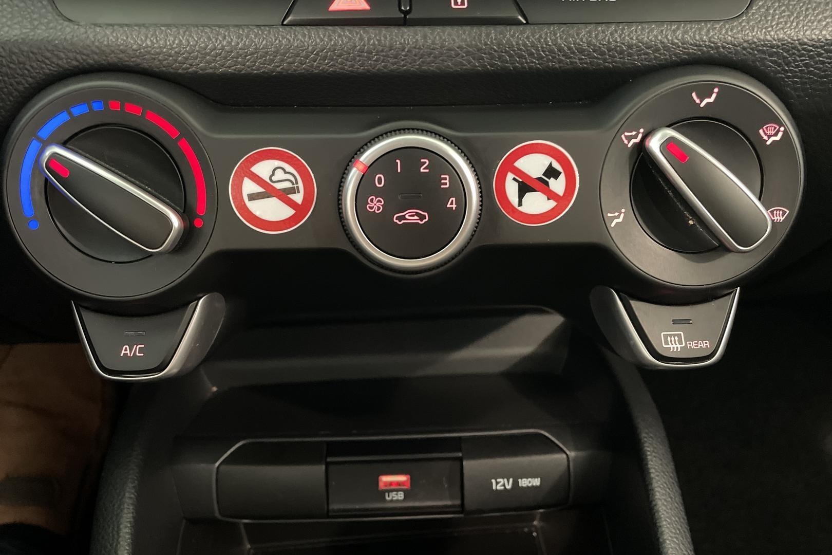KIA STONIC 2024