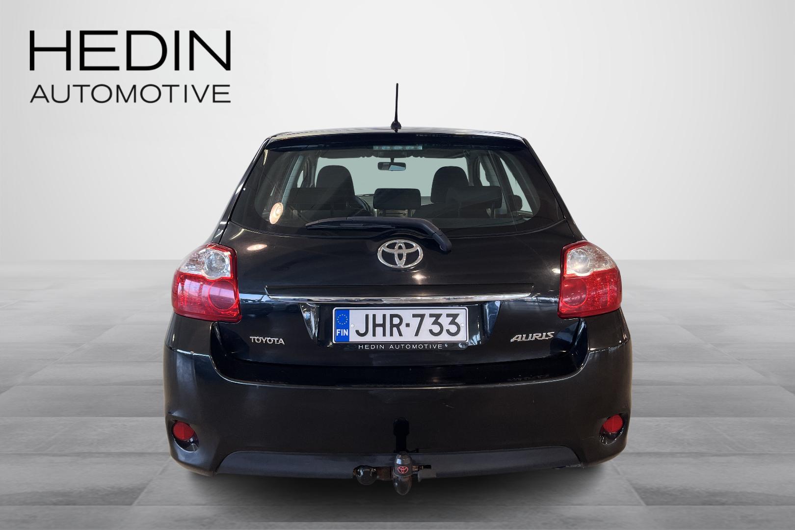Toyota Auris 2011