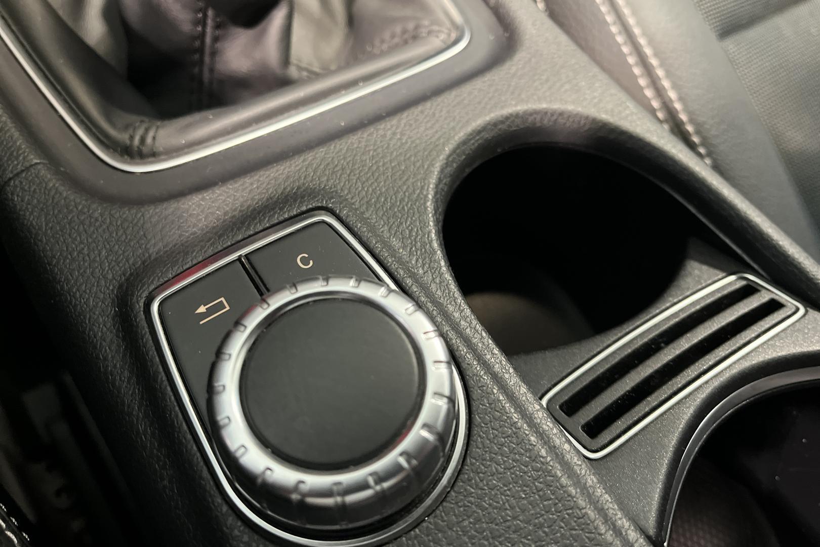 Mercedes-Benz A 2015