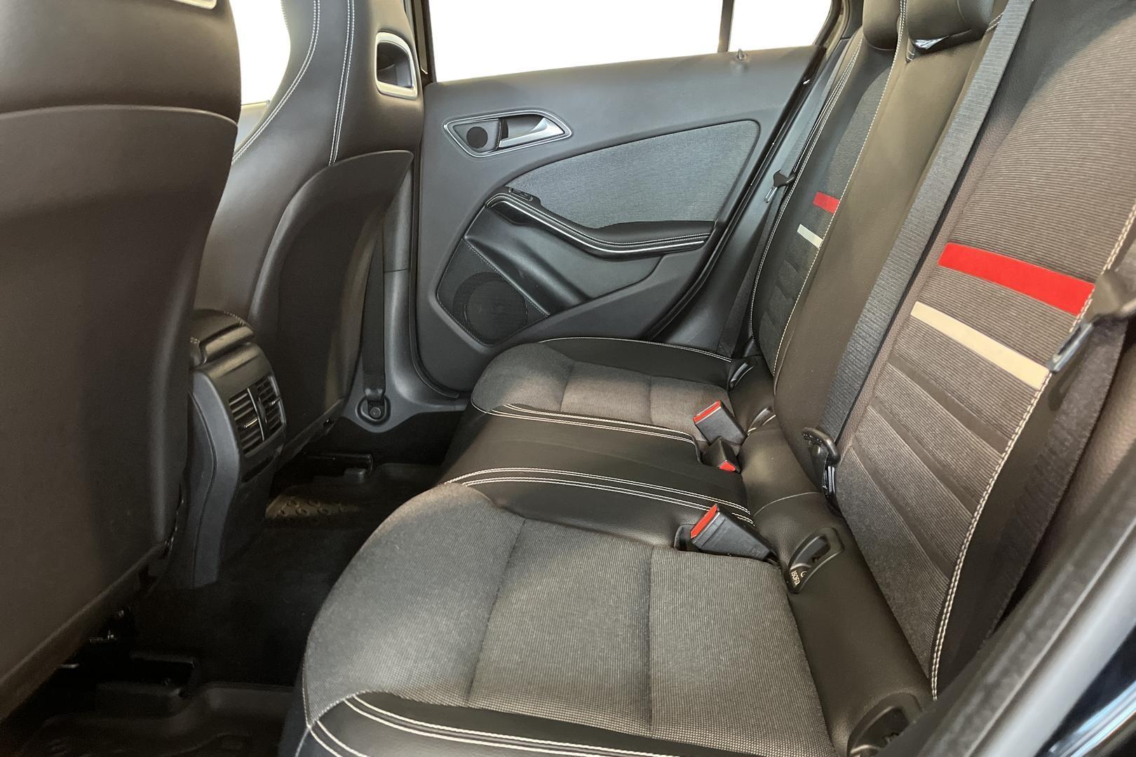 Mercedes-Benz A 2015