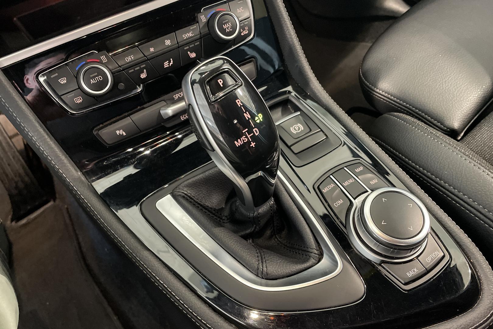 BMW 218 2022
