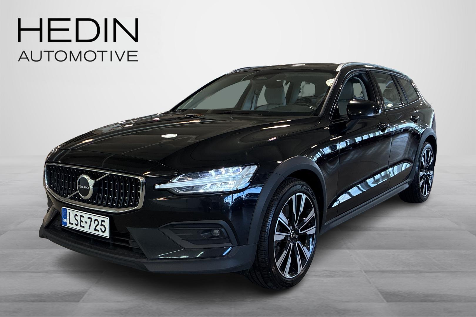 VOLVO V60 Cross Country 2023