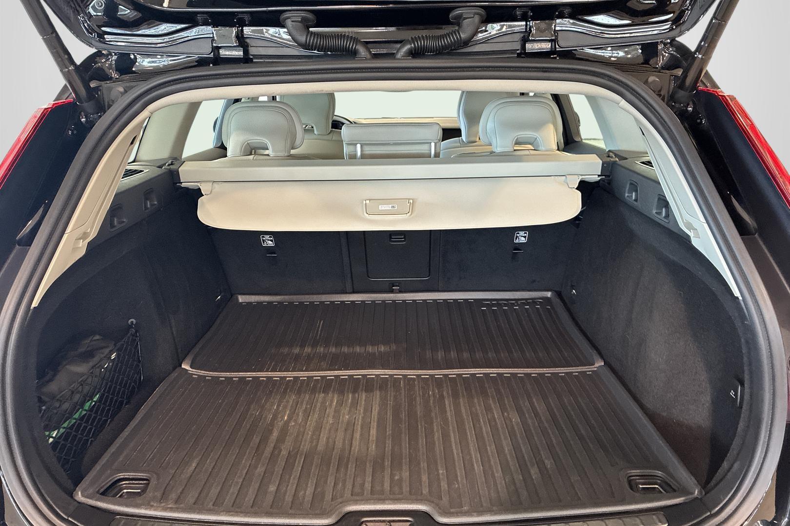 VOLVO V60 Cross Country 2023