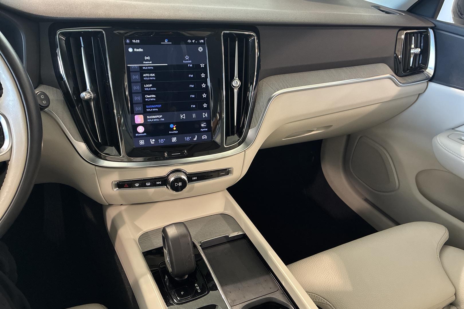 VOLVO V60 Cross Country 2023