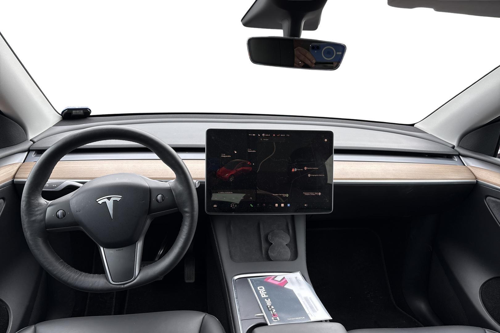 Tesla Model Y 2021