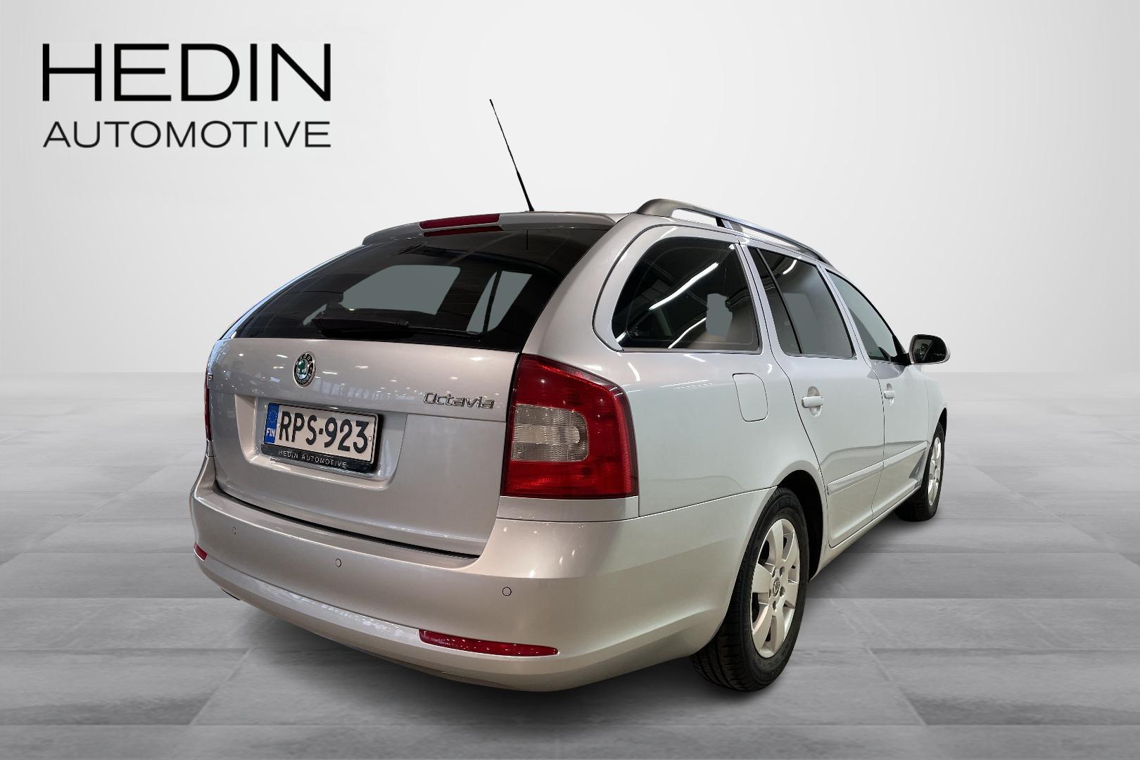 SKODA OCTAVIA 2012
