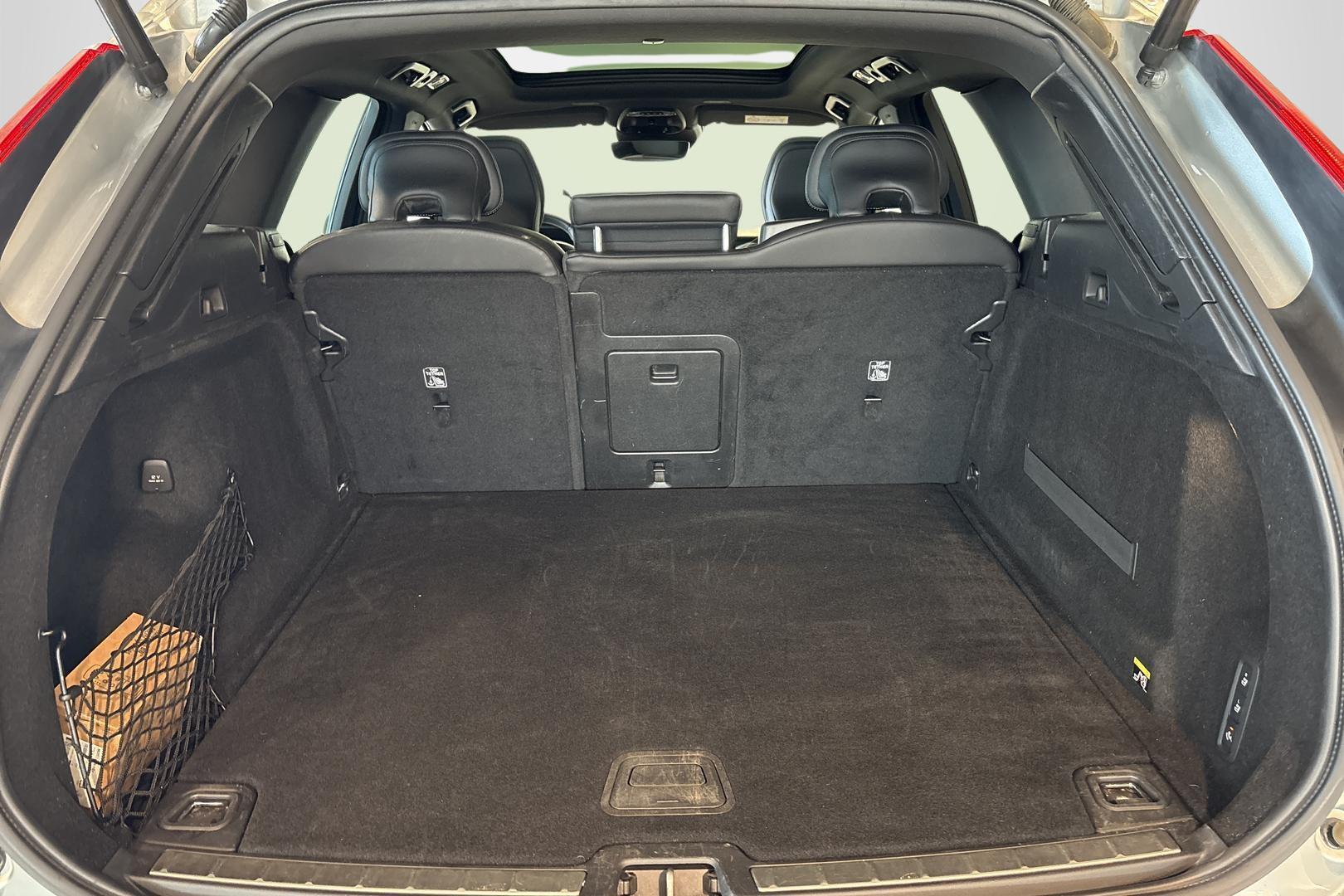 VOLVO XC60 2019