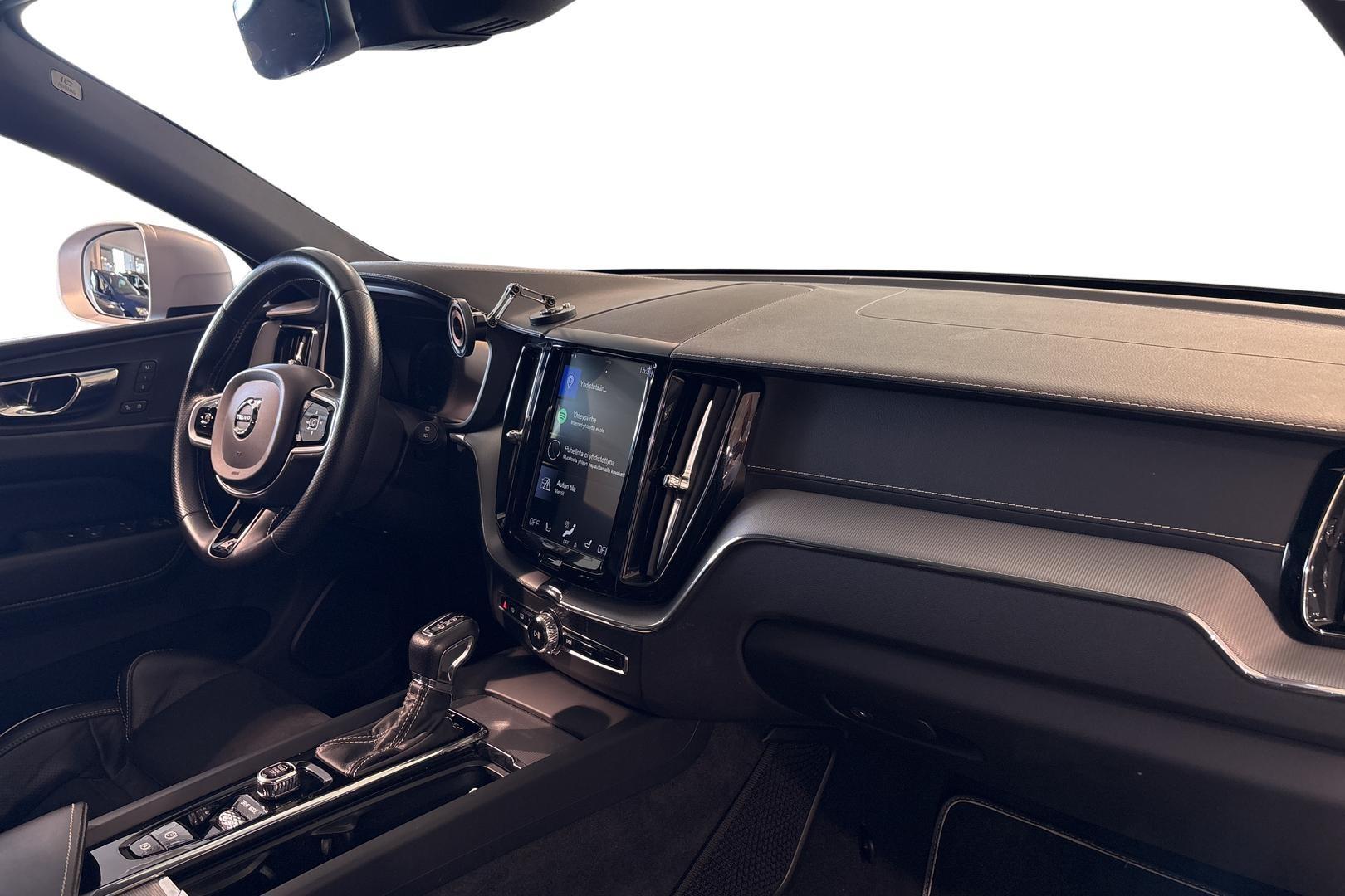 VOLVO XC60 2019