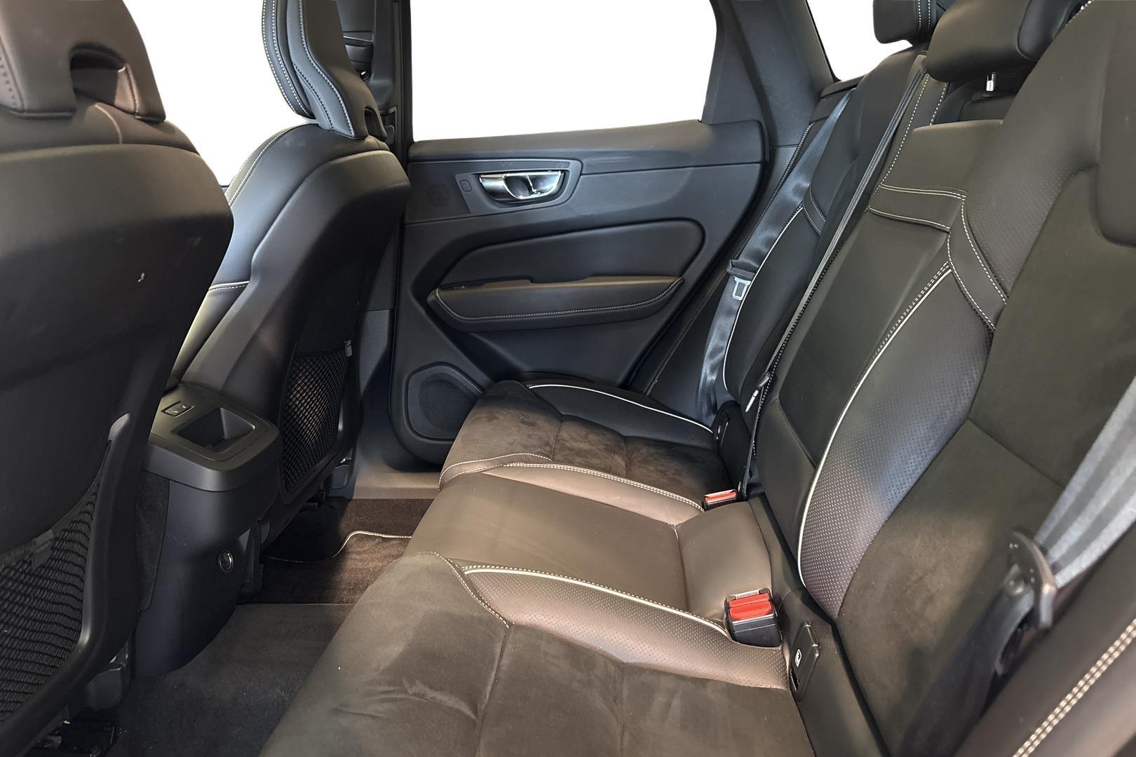 VOLVO XC60 2019
