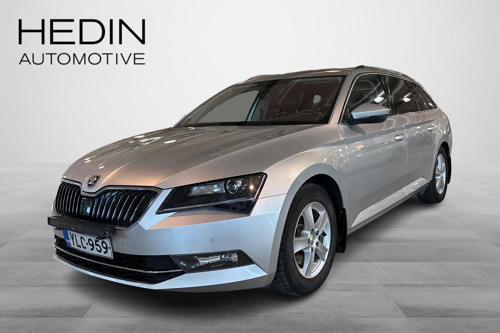 SKODA SUPERB 2019