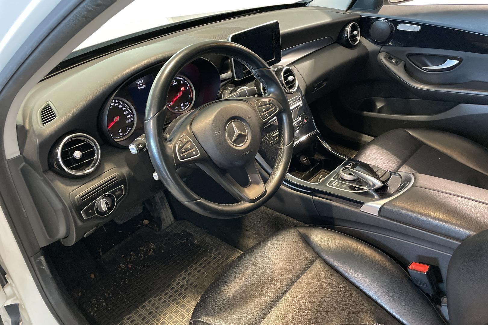 MERCEDES-BENZ C 2015